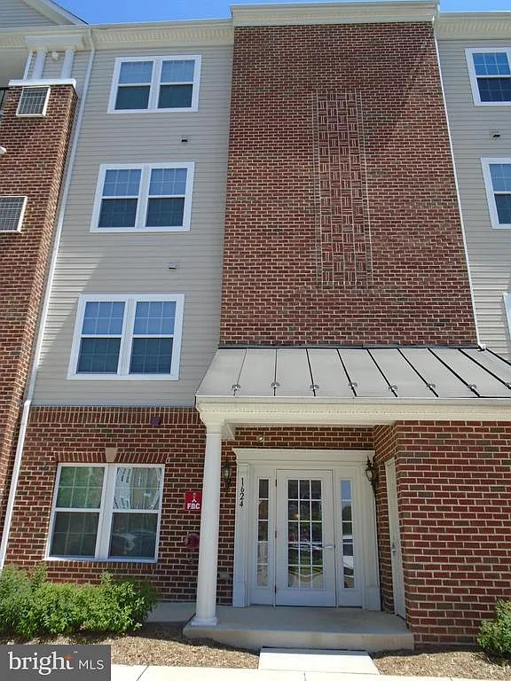 2 bed, 1407 sqft, $2,200 — Photo 1