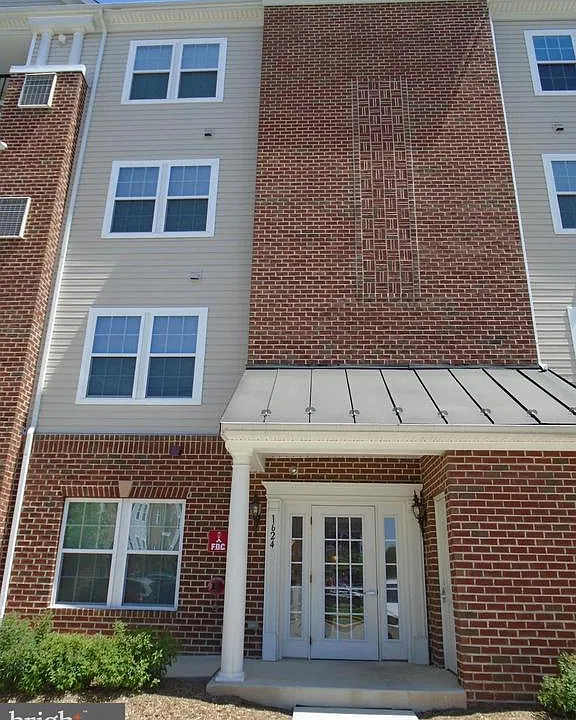 1624 Hardwick Ct #203