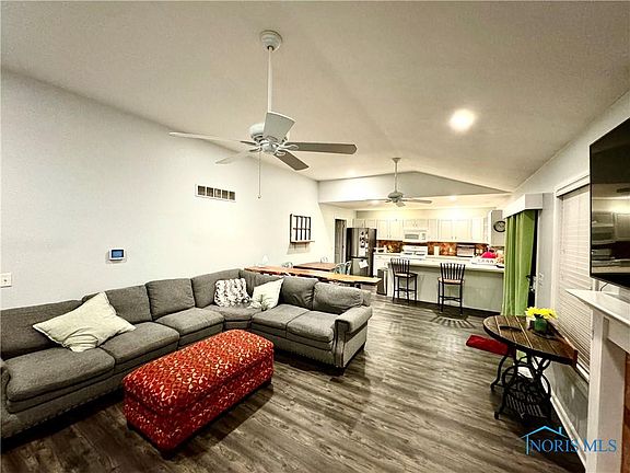 4th image of 29127 Greystone Dr