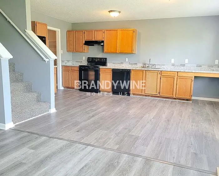 3 bed, 2.5 bath, 1733 sqft, $1,799 — Photo 4
