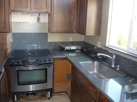 4th image of 603 41st Ave