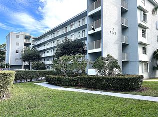 2220 N Cypress Bend Dr APT 509, Pompano Beach, FL 33069
