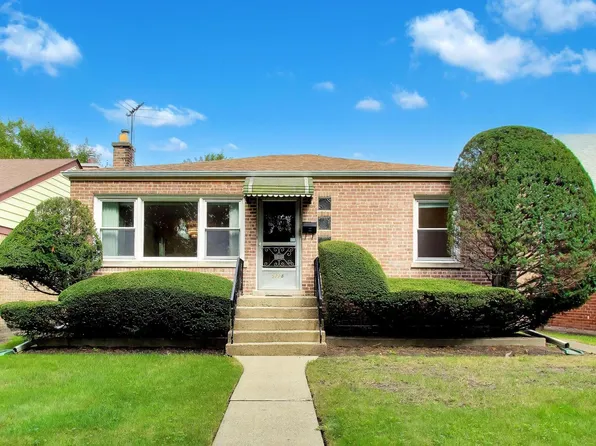 5228 Davis St, Skokie, IL 60077