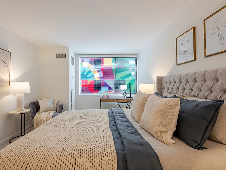 2555 Pennsylvania Ave NW #407 — Photo 9