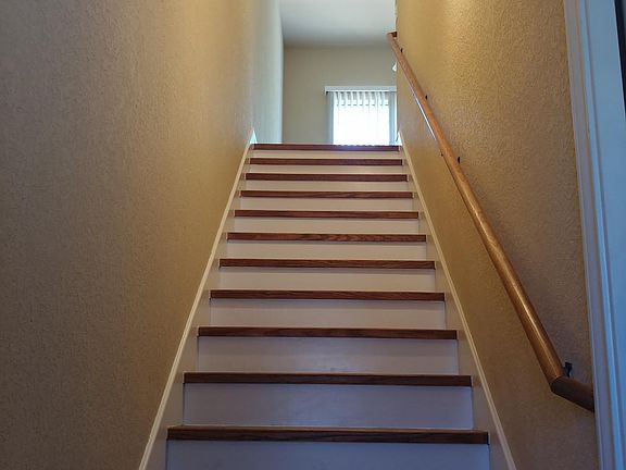 4th image of 607 Creek Dr