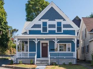 8 Adams St, Worcester, MA 01604
