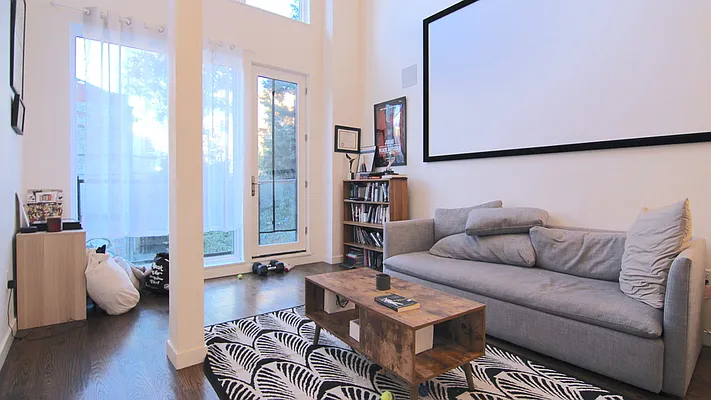 Rented by Nooklyn NYC LLC | media 39