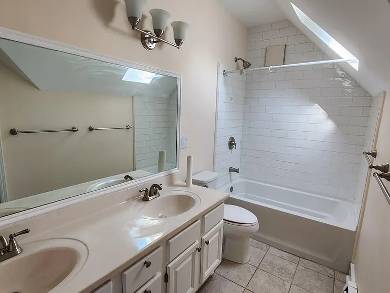 92 Roe Ave #3 — Photo 14