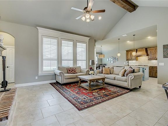 5th image of 309 Oar Wood Dr