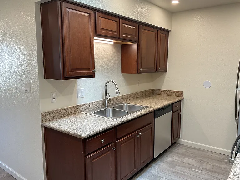 95 N Cooper Rd #75 — Photo 4