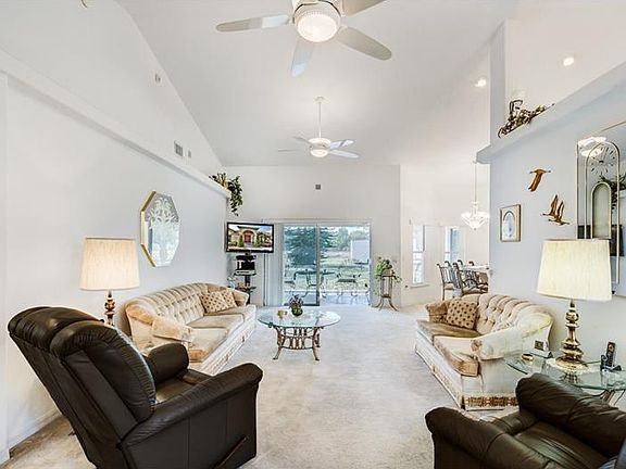 5th image of 13412 Biscayne Dr