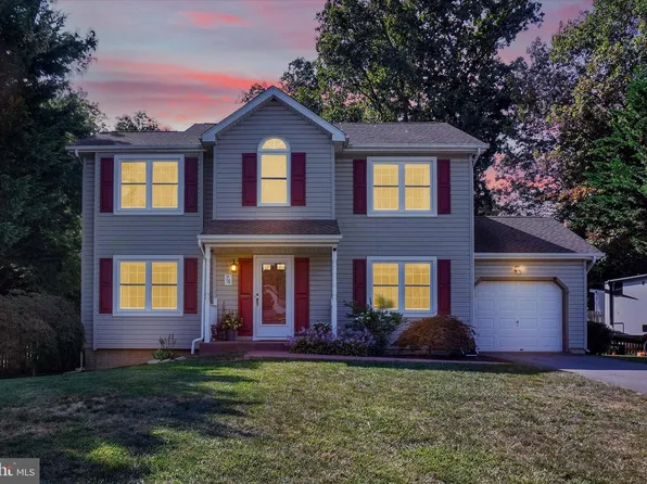 74 Enola Dr, Stewartstown, PA 17363