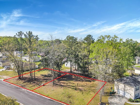 2nd image of 115 Water Oak Way