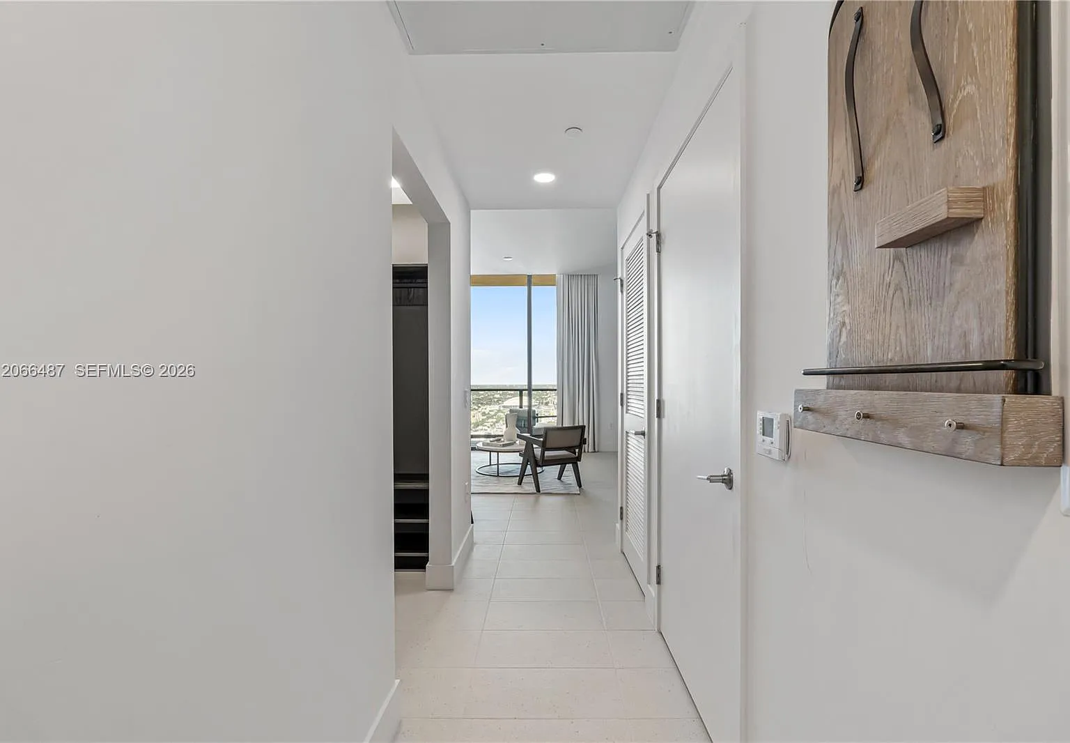 159 Ne 6th Street Condo — Photo 3
