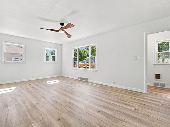 5th image of 1102 2nd St S