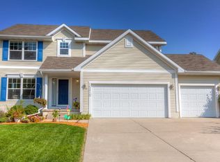 15415 Prairie Ave, Urbandale, IA 50323