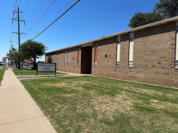 3rd image of 3902 Sherwood Way
