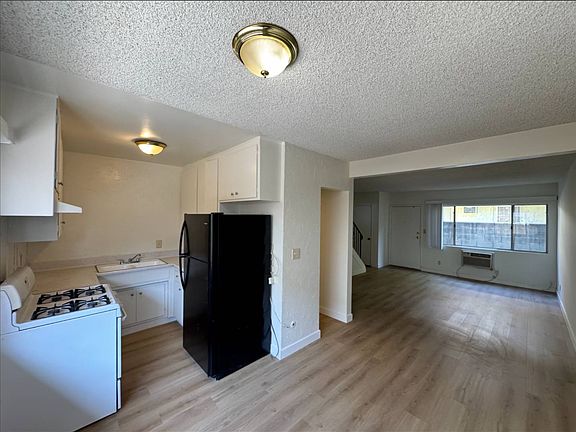 5th image of 730 S Chapel Ave #Db3aa4767