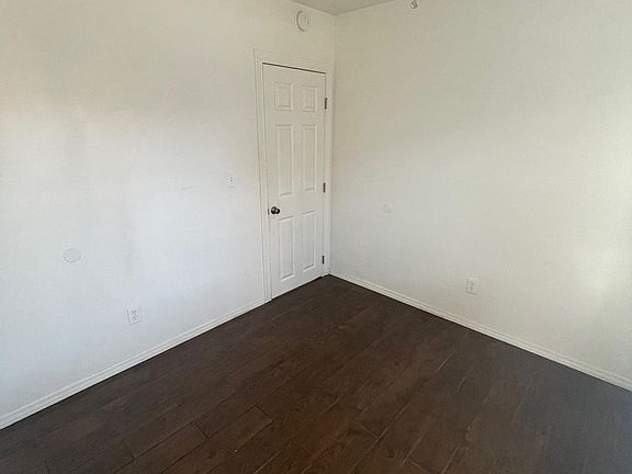 4th image of 4318 43rd St