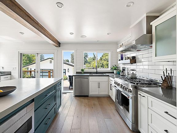 4th image of 525 Brown Street