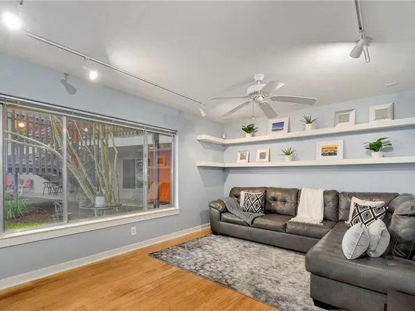 2200 Dickson Dr APT 124, Austin, TX 78704