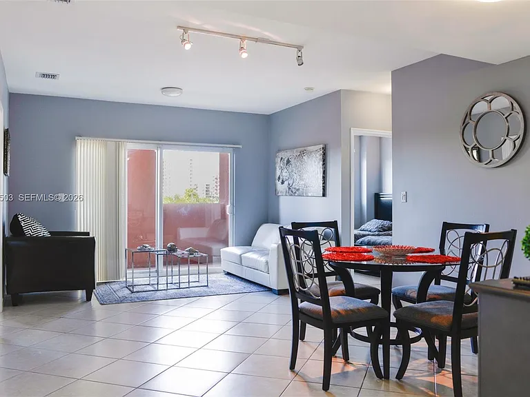 2280 SW 32nd Ave #213 — Photo 6