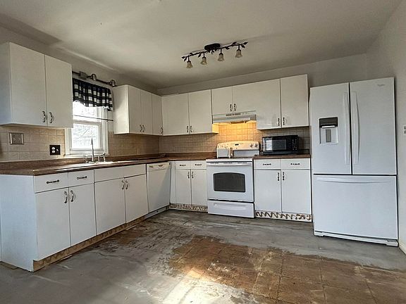 5th image of 706 Augusta Rd