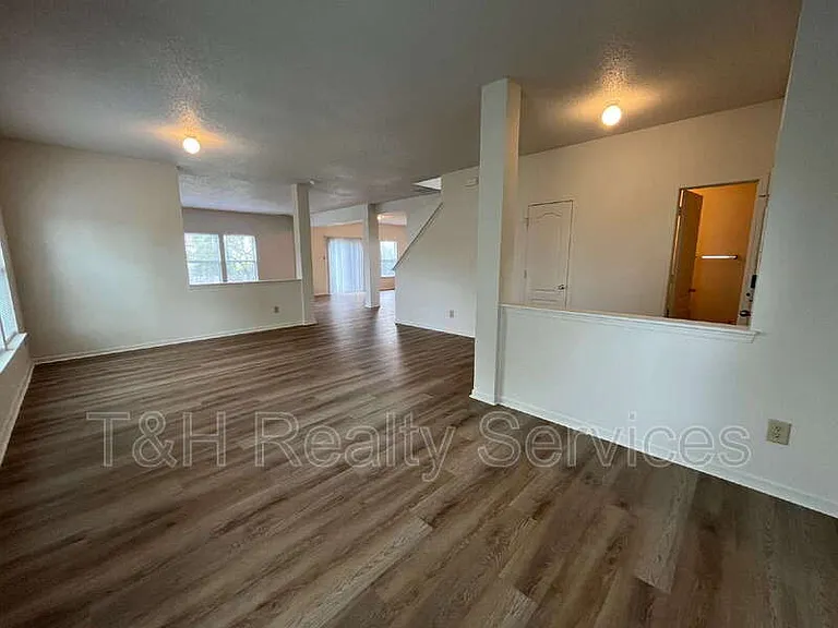 6146 Big Stone Dr — Photo 5