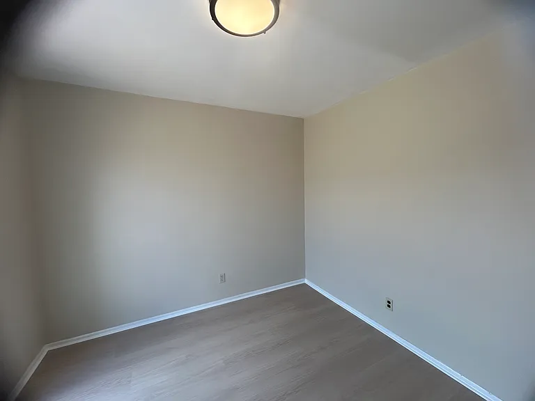 30124 Garry Ave — Photo 3