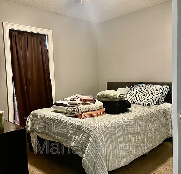 1 Wheatfield Dr — Photo 5
