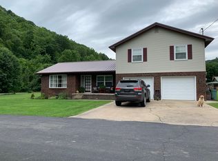 25 Elderberry Ln, Hewett, WV 25108