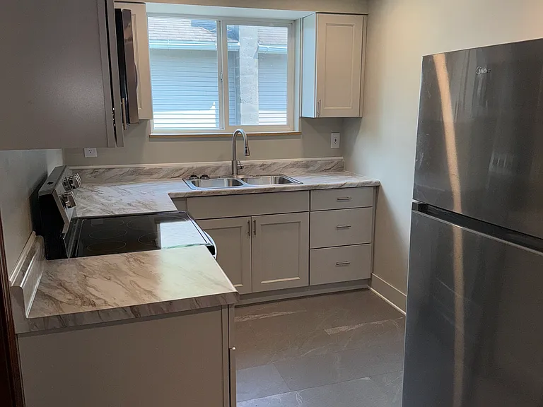 145 Caledonia St #1E — Photo 6