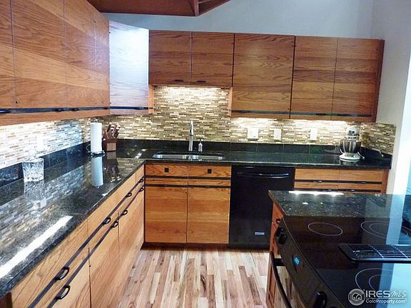 4th image of 2424 Iris Ave #(Set Back)