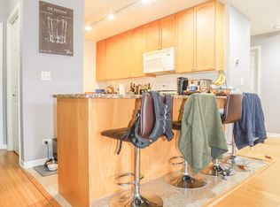 4625 W Lawrence Ave APT 201, Chicago, IL 60630