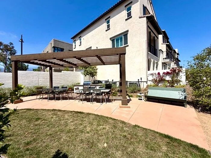 135 Evergreen Ln — Photo 5