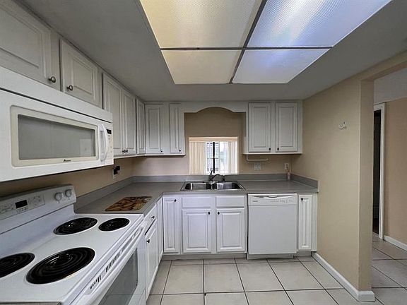 5th image of 2050 Oleander Blvd APT 6-102