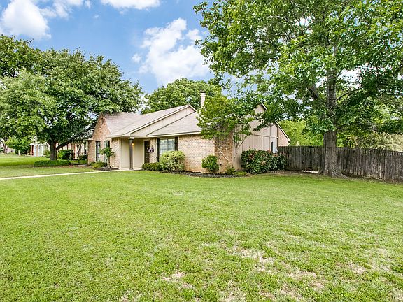 2800-dickens-ln-flower-mound-tx-High-Res-2.jpg