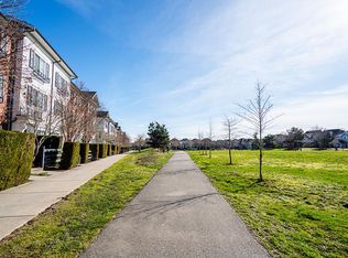 7348 192a St #6, Surrey, BC