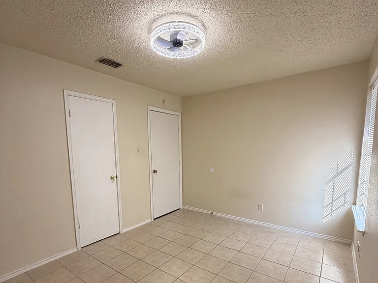 808 W Olmos Dr — Photo 24