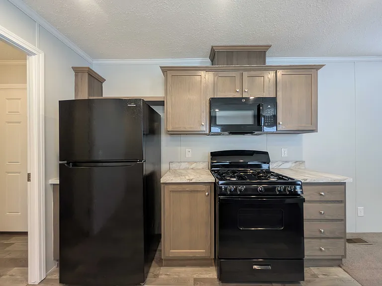38000 Le Chateau Blvd #668 — Photo 3