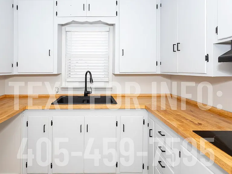 1685 W Jones Ave — Photo 7