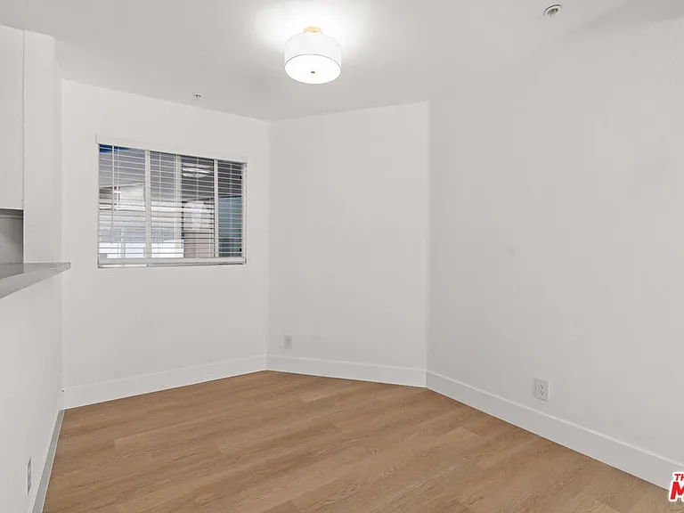 16100 W Sunset Blvd #109 — Photo 12