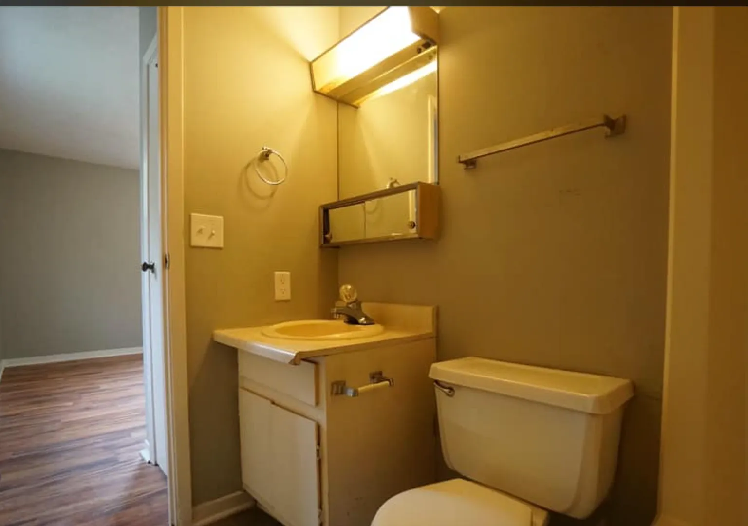 1007 Holloway — Photo 1