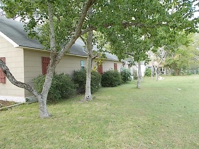 2nd image of 301 Burton St