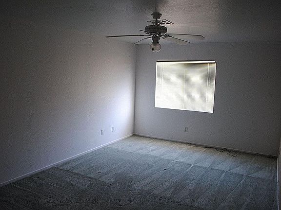 5th image of 510 Walnut Port Pl