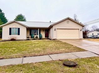 201 Timber Creek Dr, Connersville, IN 47331