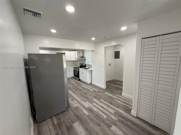 2161 NW 26th Ave #0 — Photo 11
