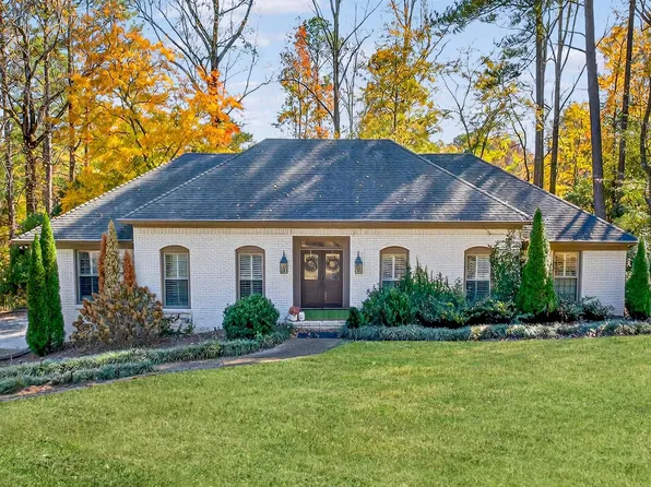 1309 Anglewood Dr, Vestavia, AL 35216