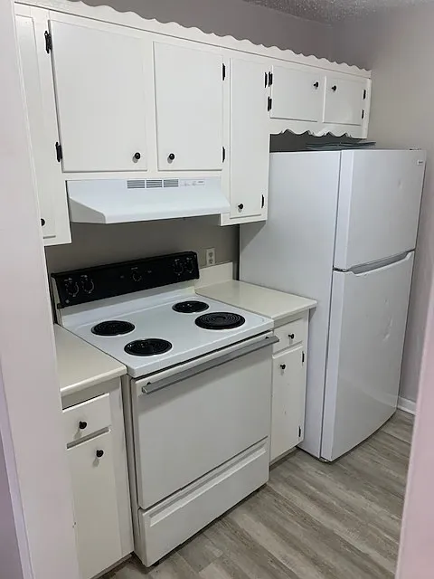 2 bed, 900 sqft, $925 — Photo 1