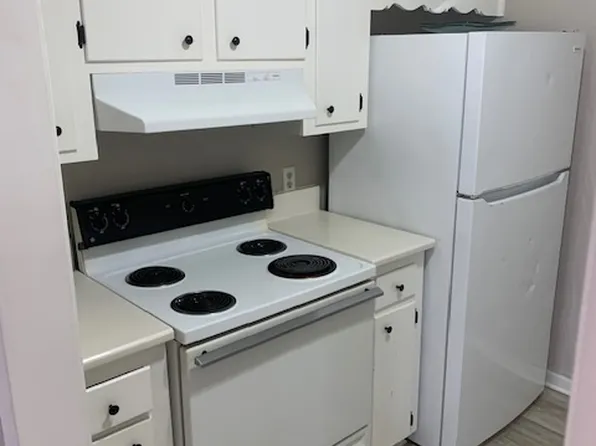 190 Bland Dr APT 3, Bridge City, TX 77611